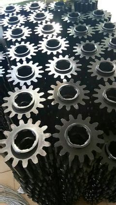 生產銷售塔機升降機,生產各品牌各型號塔機升降機標準節扶墻,生產銷售塔機升降機配件,聯系人,董18653135853