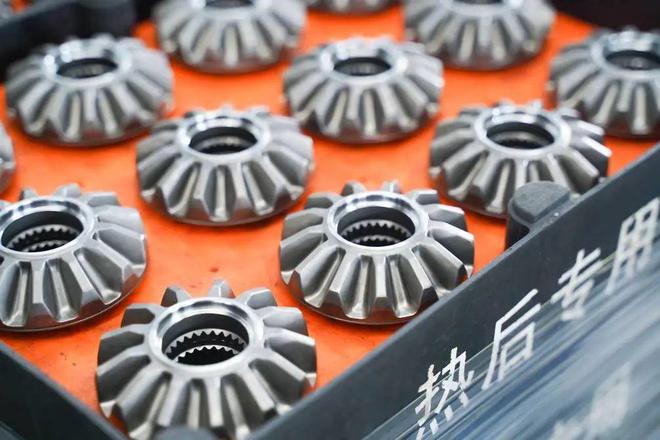 &ldquo;小巨人&rdquo; 領航 &ldquo;高精尖&rdquo; 奮進 雅安制造動能澎湃 --我市2月新聞通氣會走進企業,看發展、看動力